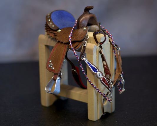 Patriotic Barrel Racing Tack Set (1:9)